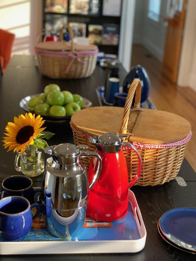 Seven Resort Style Inn Near Beach Shelter Island Heights 외부 사진