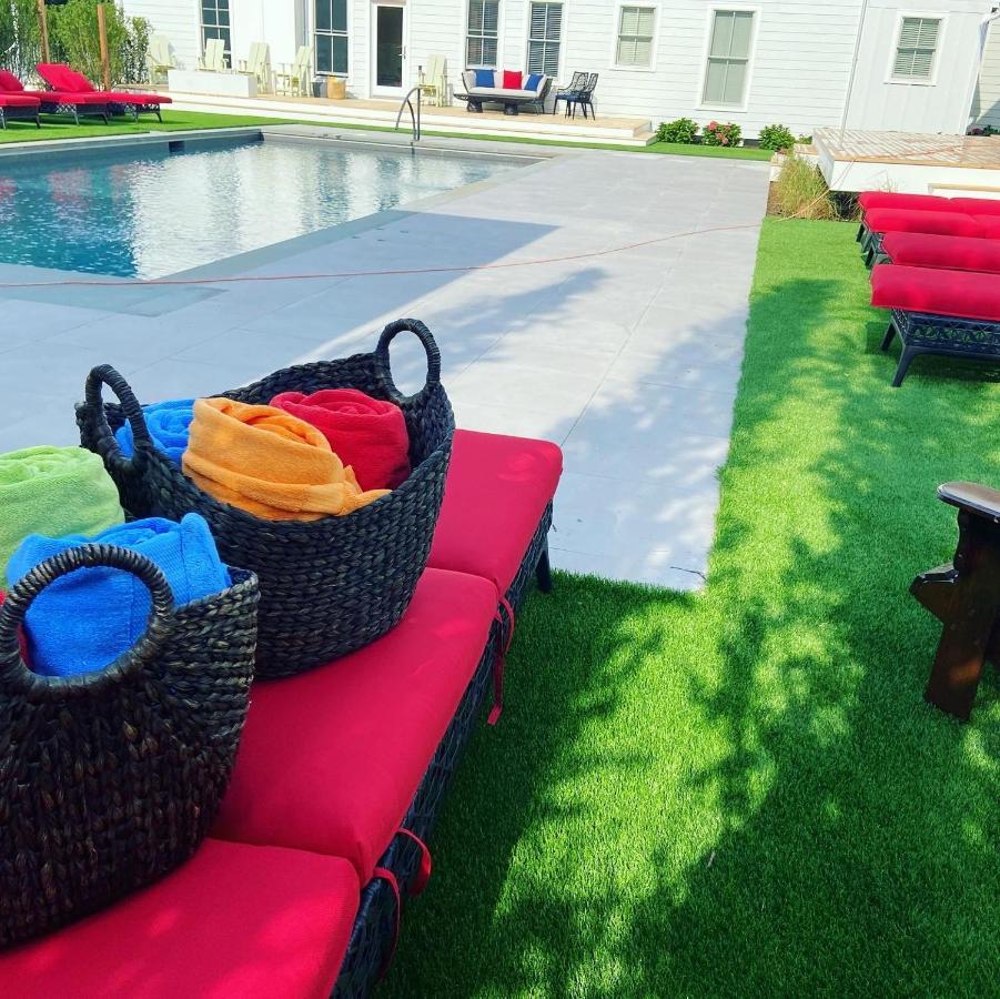 Seven Resort Style Inn Near Beach Shelter Island Heights 외부 사진