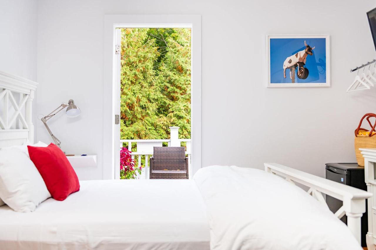 Seven Resort Style Inn Near Beach Shelter Island Heights 외부 사진