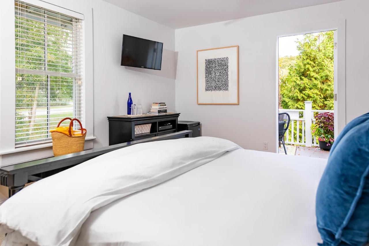 Seven Resort Style Inn Near Beach Shelter Island Heights 외부 사진