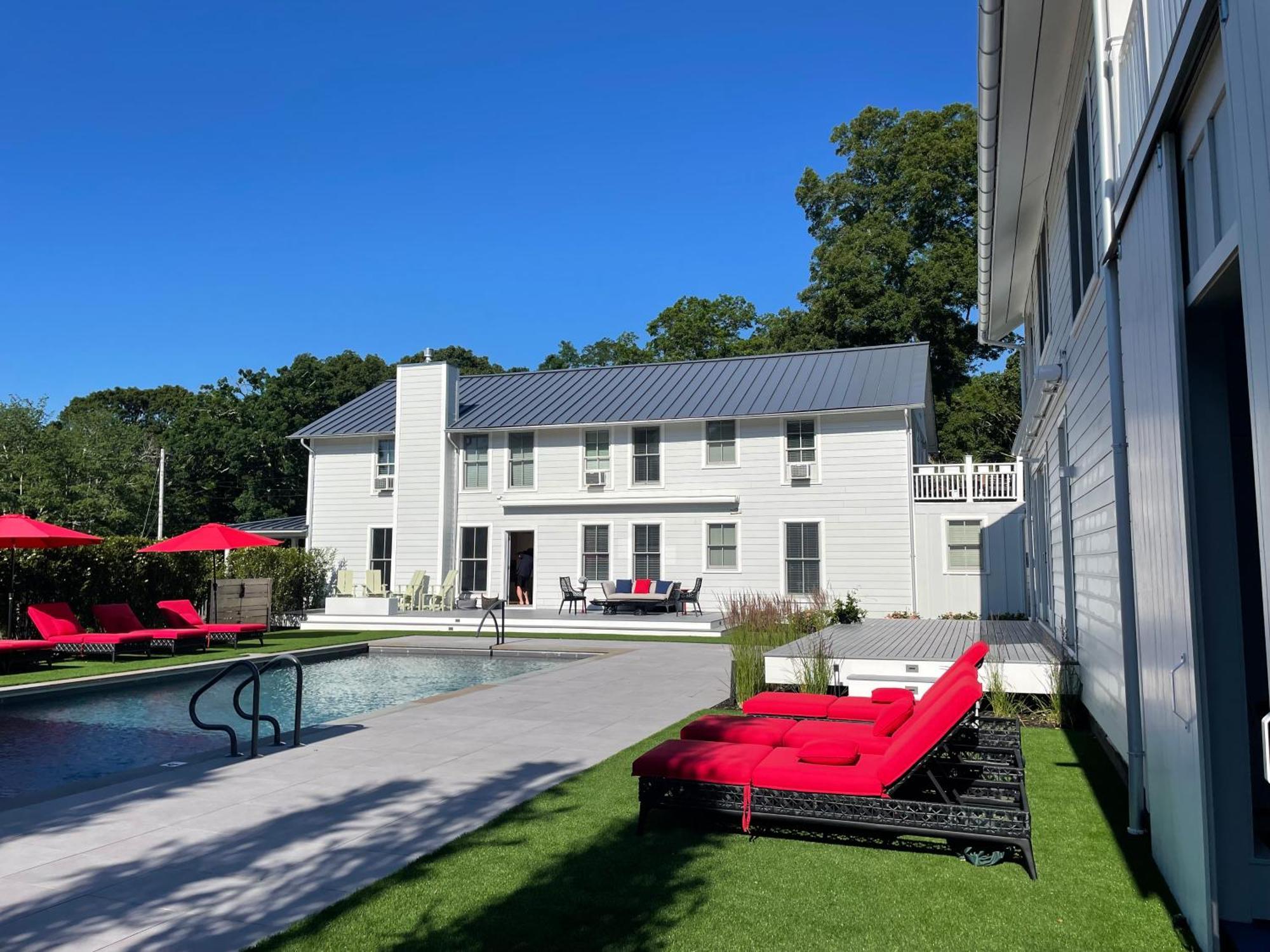 Seven Resort Style Inn Near Beach Shelter Island Heights 외부 사진