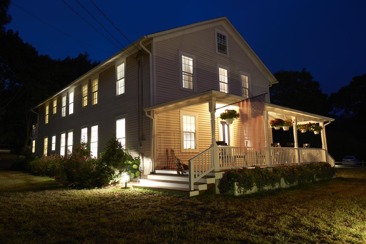 Seven Resort Style Inn Near Beach Shelter Island Heights 외부 사진